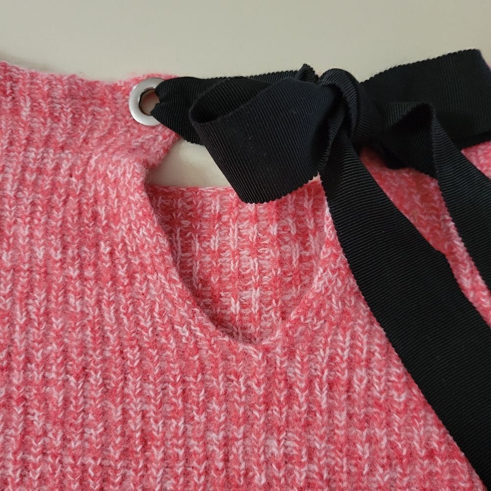 Ann Taylor Red Marled Key-hole Back Black Bow Long Sleeve Sweater - Picture 9 of 12